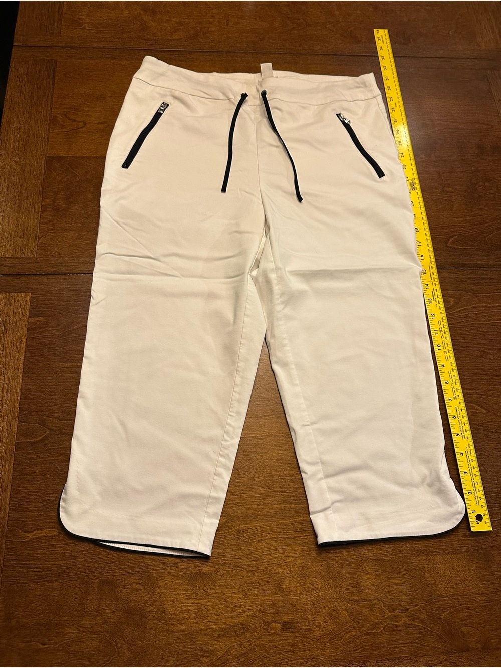 Chico's White Capris with Black Trim